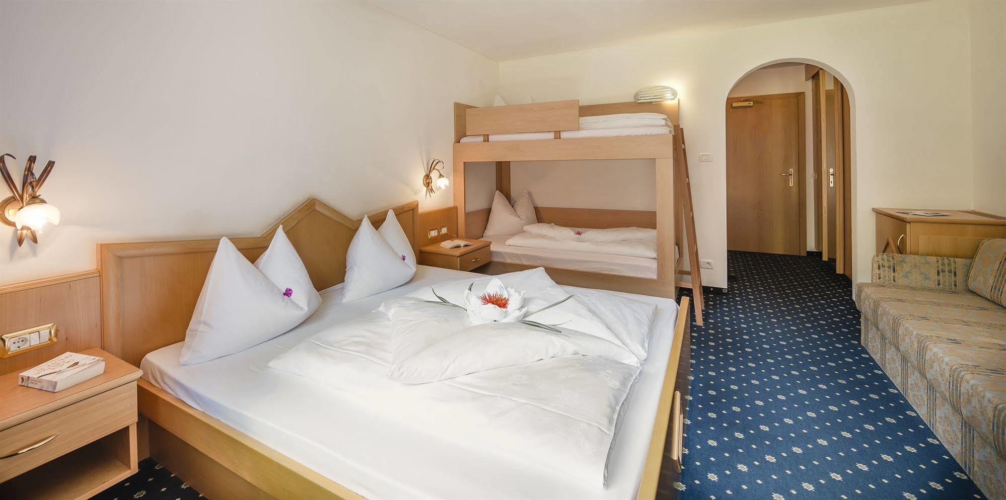 Hotel Bergkristall Brennero Esterno foto